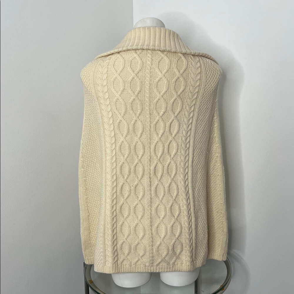 Vintage Lucky Brand Cream Cable Knit Poncho Cape w/ Toggle Closures‎ Sz Small - Picture 2 of 7